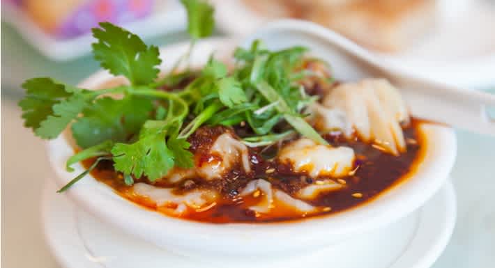 Sichuan wonton chilli soup. Source: Shutterstock \[…\]

[Read More…](https://quisine.quandoo.com.au/guide/best-dumplings-in-melbourne/attachment/sichuan-wontons-melbourne/)