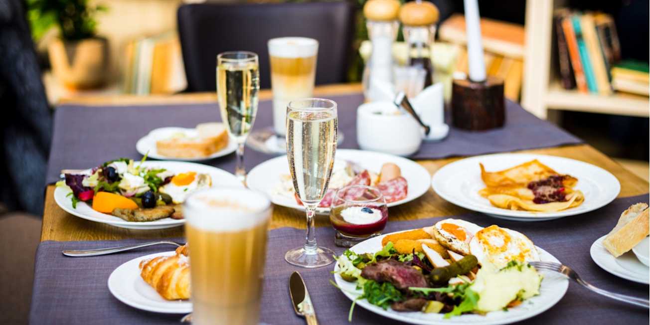 mardi gras bottomless brunch sydney