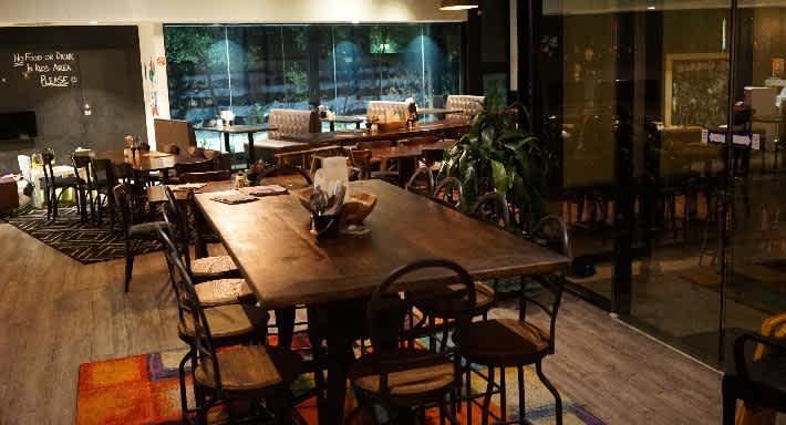 Cosy and lively, Native Rose is the perfect Sydney venue. Source: Quandoo \[…\]

[Re](https://quisine.quandoo.com.au/trends/watch-state-of-origin-sydney/attachment/native-rose-sydney/)
