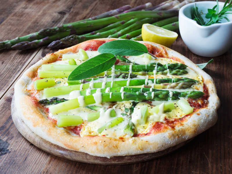 Schmeckt auch auf Pizza gut. Quelle: Shutterstock \[…\]

[Weiterlesen…](https://quisine.quandoo.de/guide/tolle-restaurants-zum-spargelessen-in-berlin/attachment/schune-inner/)