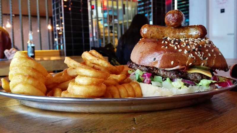 Die Besten Burger In Berlin Mitte Quisine Quandoo Blog Geniesse Die Neuesten Stories