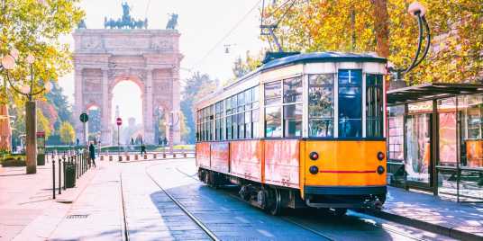 Milano tram centro – Fonte: Shutterstock \[…\]

[Leggi tutto…](https://quisine.quandoo.it/trend/ristoranti-strani-milano-particolari/attachment/shutterstock_786578662-2/)