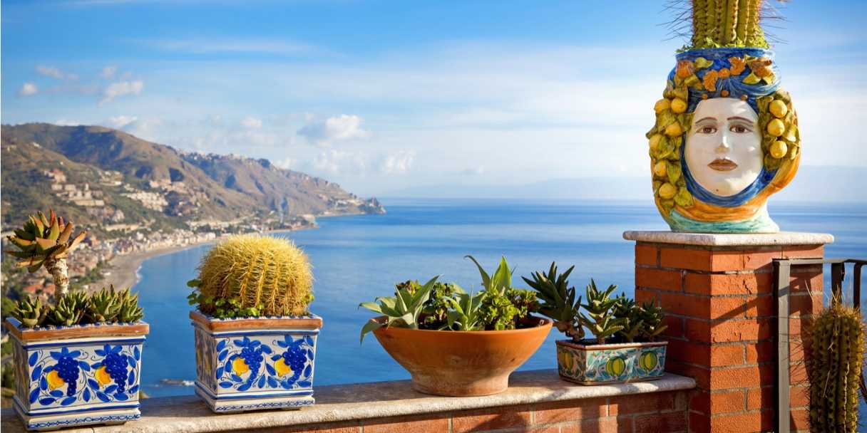 Tour sicilia – Fonte: Shutterstock \[…\]

[Leggi tutto…](https://quisine.quandoo.it/guide/tour-sicilia-orientale-ristoranti-tappe/attachment/shutterstock_271431743-2/)<