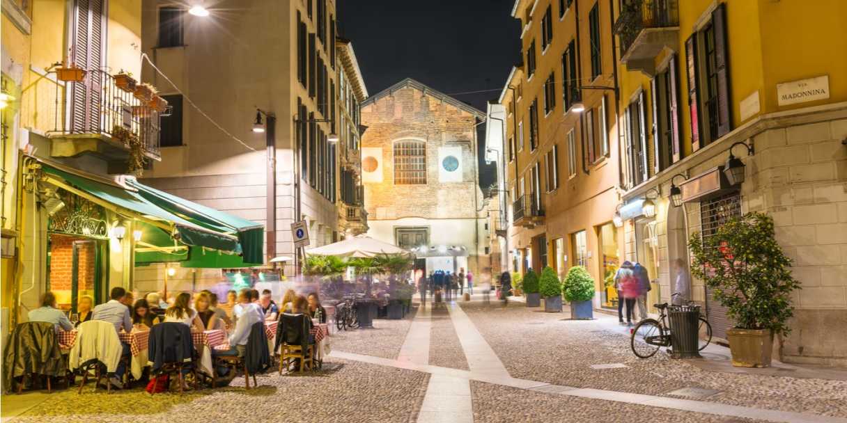 Guida ai migliori ristoranti di Milano – Fonte: Shutterstock \[…\]

[Leggi tutto&](https://quisine.quandoo.it/guide/trattorie-tipiche-milano/attachment/shutterstock_217894801-1/)