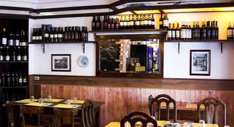 Trattoria Amici Miei Atto II, gli interni tipici – Fonte: Quandoo \[…\]

[Leg](https://quisine.quandoo.it/guide/trattorie-tipiche-milano/attachment/trattoria-amici-miei-atto-ii/)