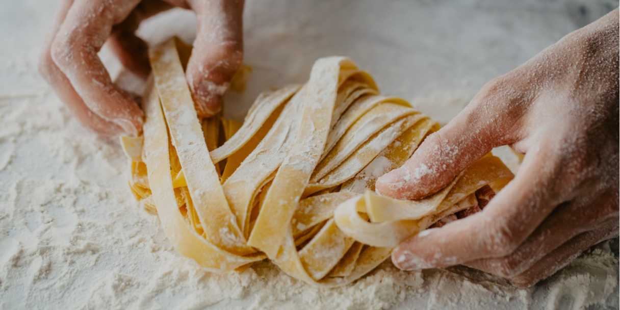 homemade pasta – Fonte: Shutterstock \[…\]

[Leggi tutto…<](https://quisine.quandoo.it/trend/cucina-romana-angiolina-dispensa-cantina/attachment/shutterstock_1112458160-2/)