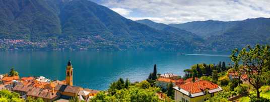 Ristoranti con vista sul lago di Como – Fonte: Shutterstock \[…\]

[Le](https://quisine.quandoo.it/guide/ristoranti-lago-di-como-con-vista/attachment/shutterstock_199082609-2-2/)