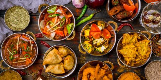 A spread of Indian food. Source: Shutterstock \[…\]

[Read More…](https://quisine.quandoo.sg/guide/10-best-indian-restaurants-singapore/attachment/header/)