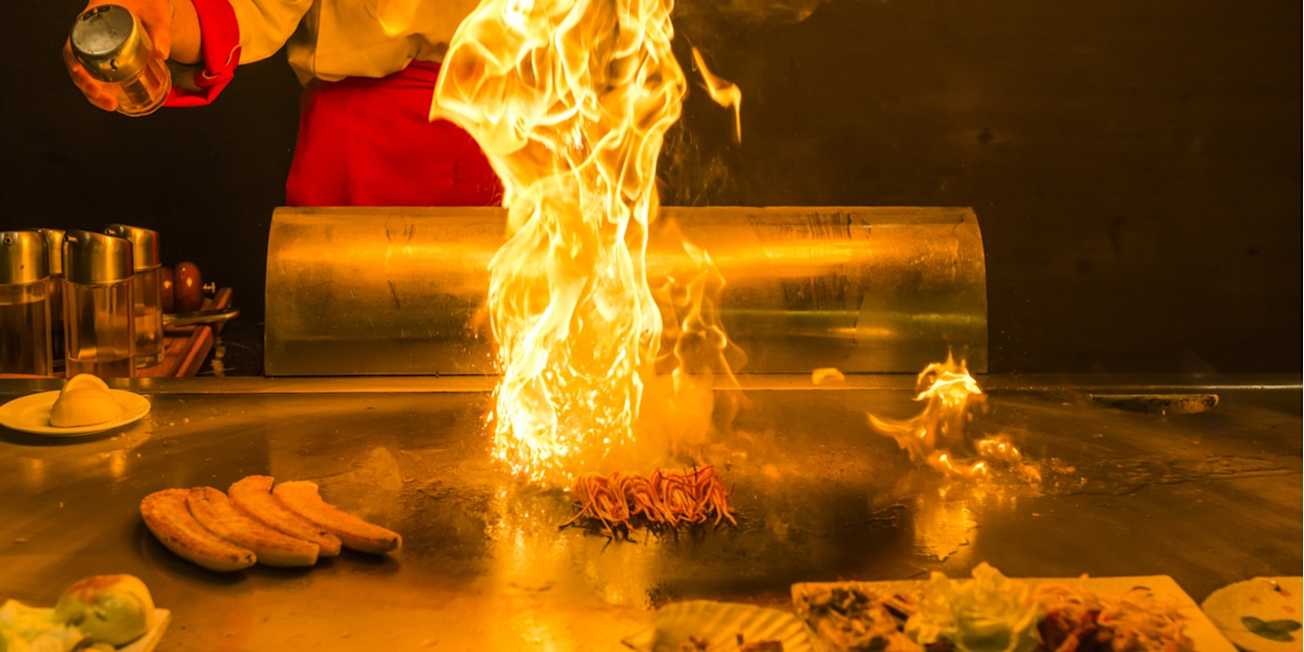 Dinner And a Show – The Ancient Art of Japanese Teppanyaki | Quisine ...