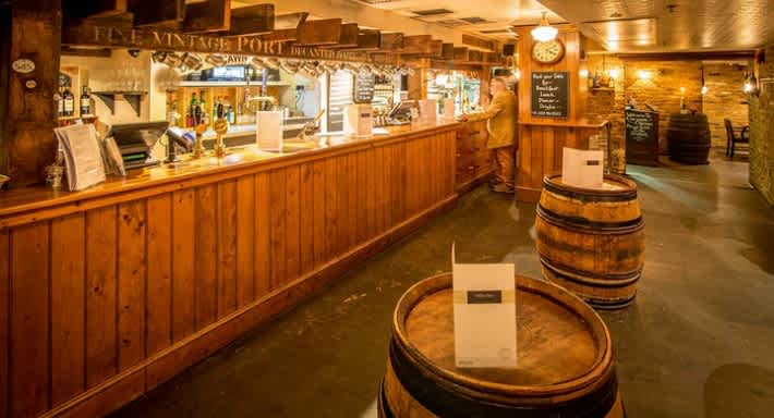 You’ll have a barrel of laughs here. Source: Quandoo \[…\]

[Read More…](https://quisine.quandoo.co.uk/guide/15-best-bars-london-right-now/attachment/champagne-charlies/)