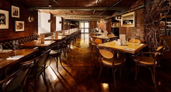 Dine in style at Gusto Liverpool. Source: Quandoo \[…\]

[Read More…](https://quisine.quandoo.co.uk/guide/best-italian-restaurants-in-liverpool/attachment/gusto-liverpool/)