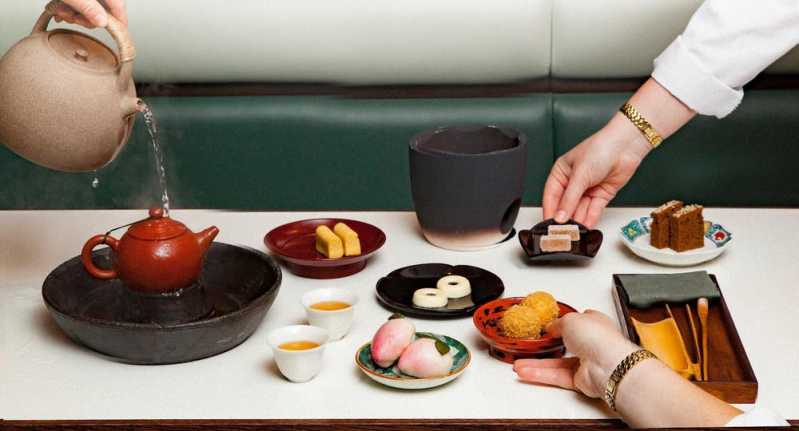 The unconventional afternoon tea at XU is an absolute delight \[…\]

[Read More…](https://quisine.quandoo.co.uk/guide/best-afternoon-tea-london/attachment/442230_sld/)
