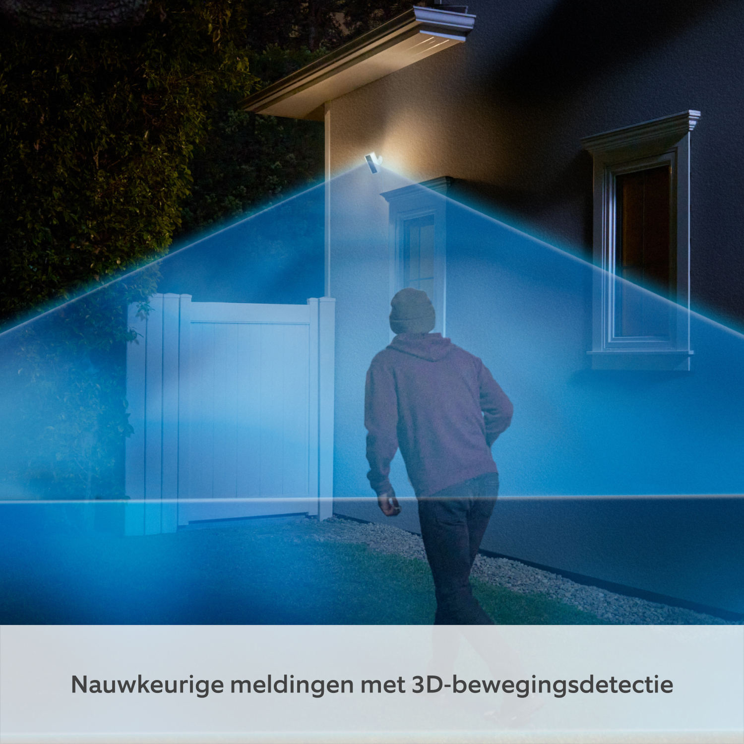 Spotlight Camera Pro (nieuwste generatie) met stekkeradapter (for Spotlight Cam Pro Plug-In (2de generatie)) - Twee handen houden telefoon vast met Ring-app's 3D Motion Detection op scherm. Vinger selecteert detectiezone op display