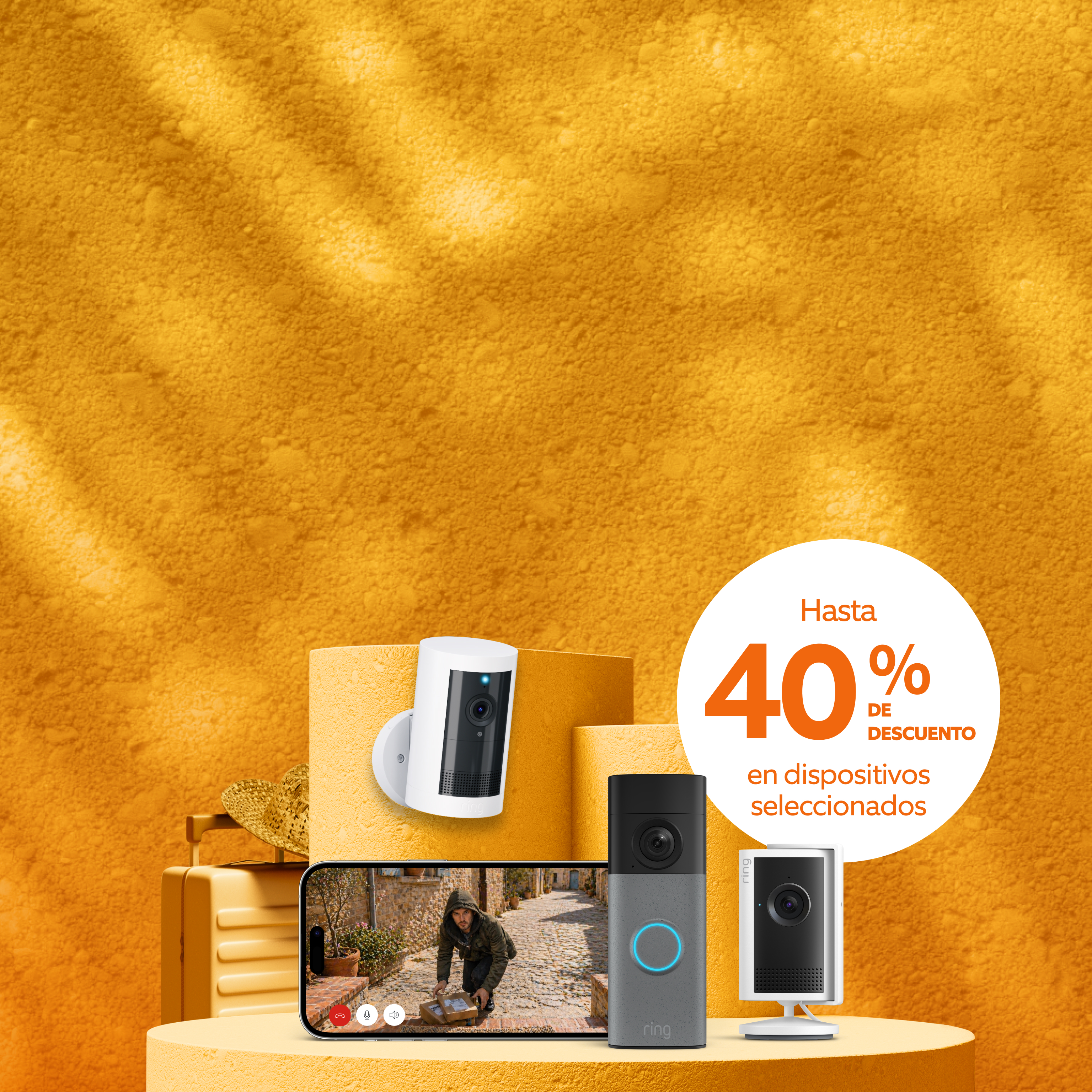 Imagen con fondo naranja con tres dispositivos Ring.