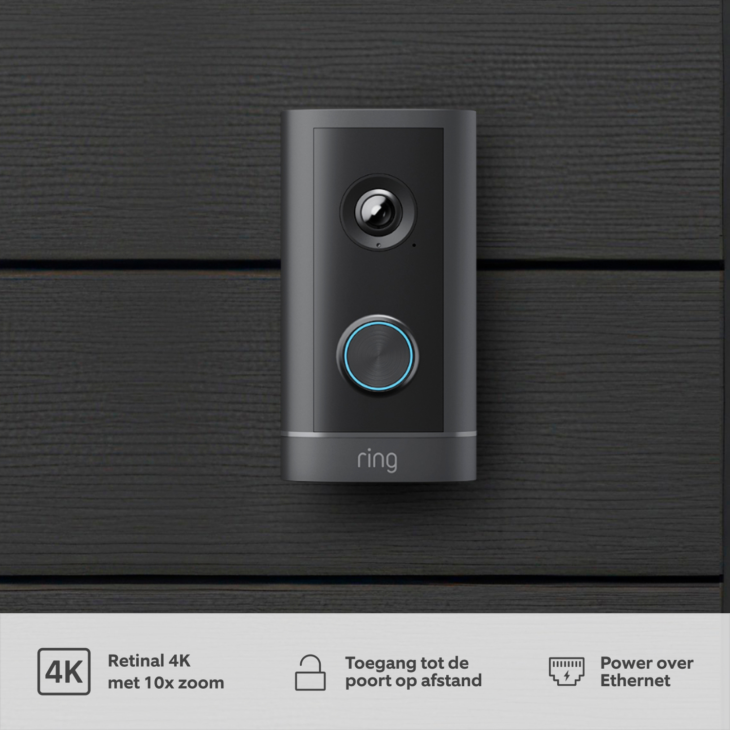 Bedrade videodeurbel Elite (nieuwste generatie) (for Wired Video Doorbell Elite (2de generatie)) - Wired Video Doorbell Elite (2de generatie), gemonteerd op een huis met zwarte panelen.