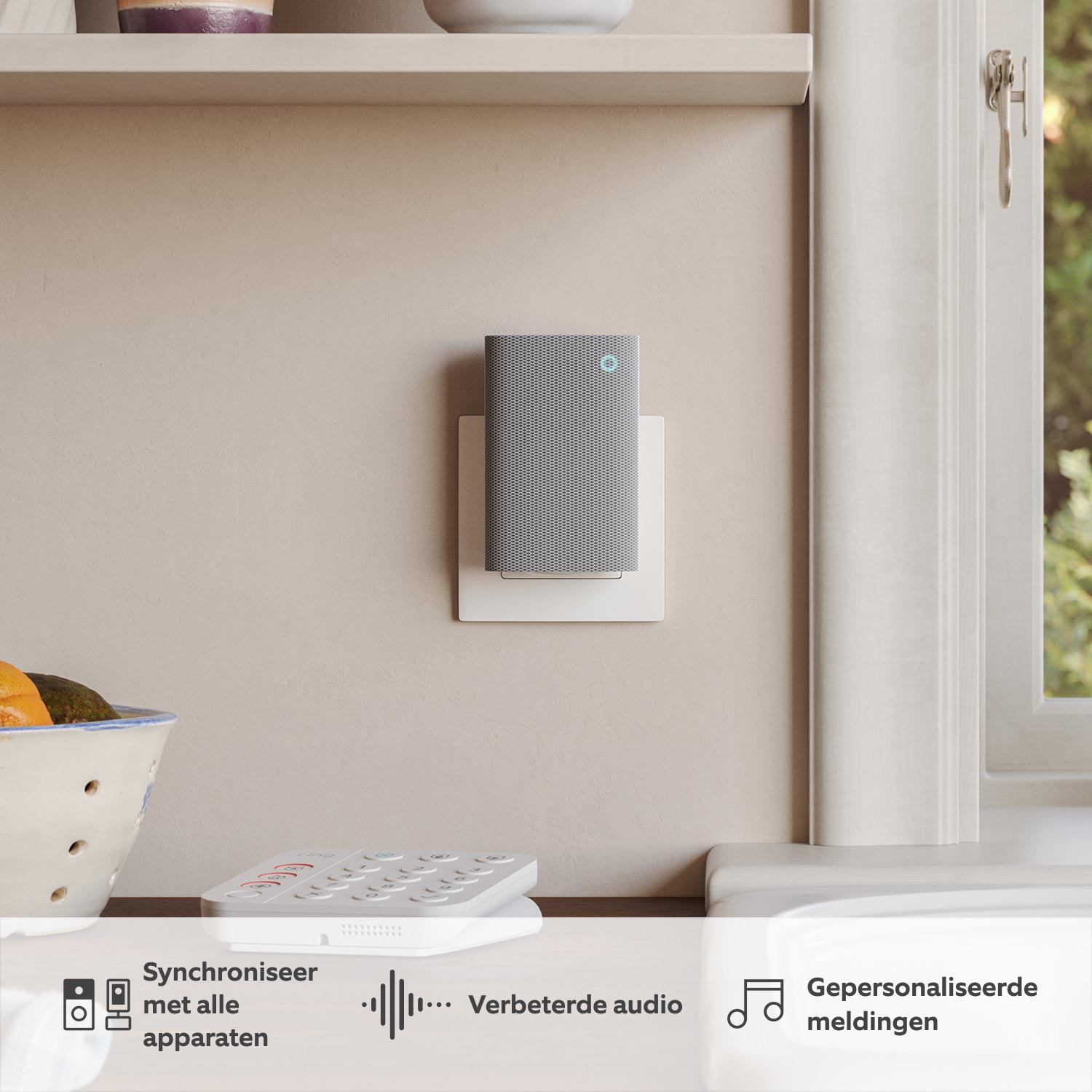 Chime Plus - Grijze Ring Chime Plus, aangesloten op een stopcontact.