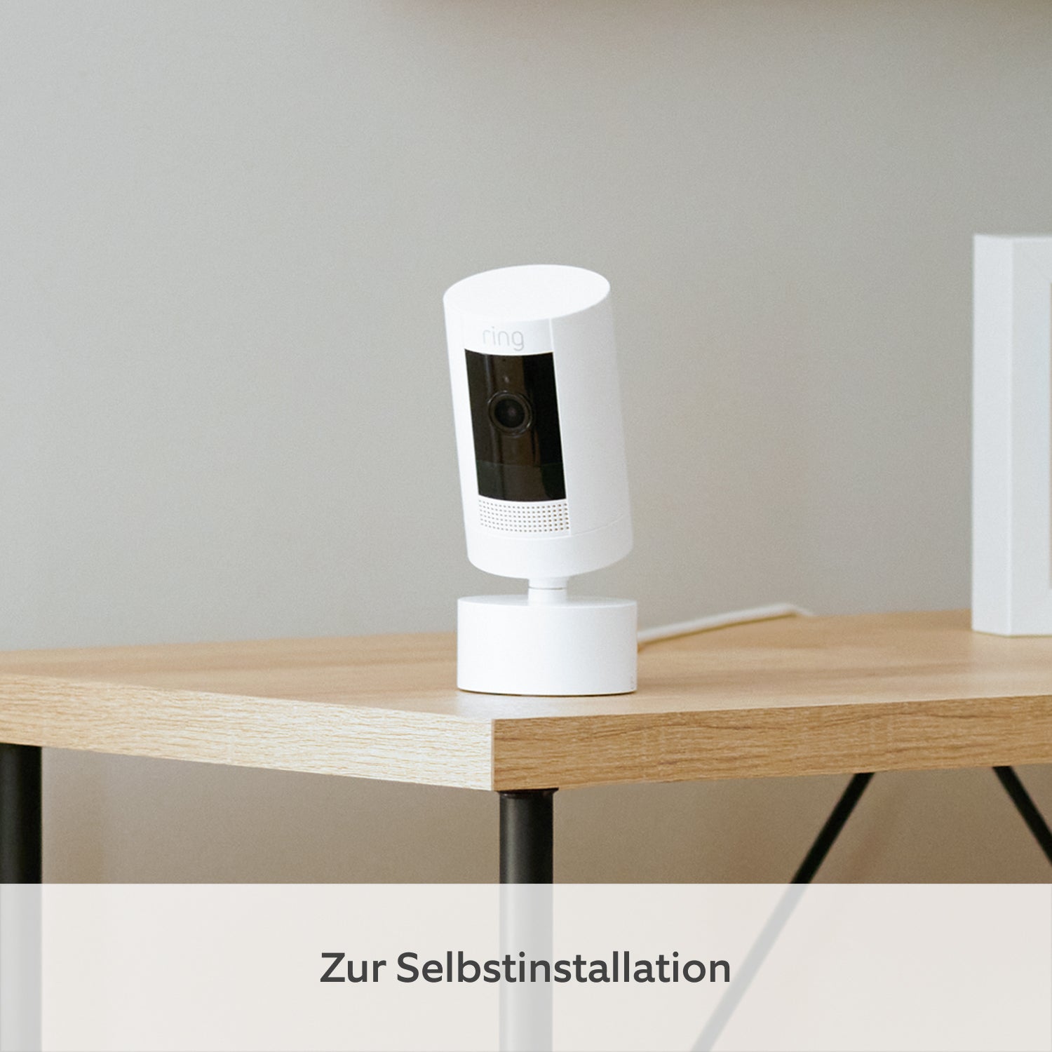 Außenkamera Netzstecker mit Schwenk-/Kipphalterung (Stick Up Cam) - Schwarz