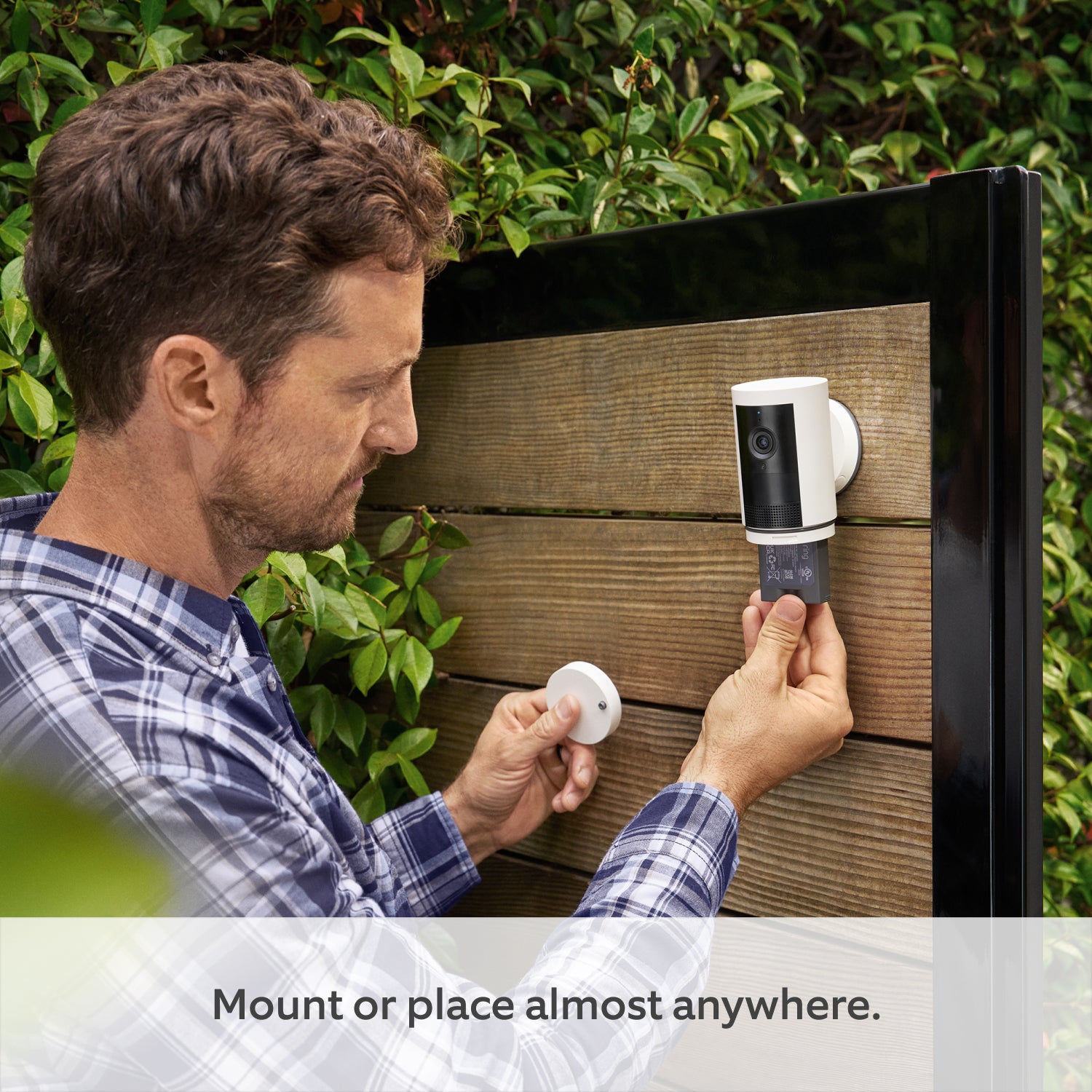 Outdoor Camera Plus Battery (Featuring 2K Video with Ring Vision) - White