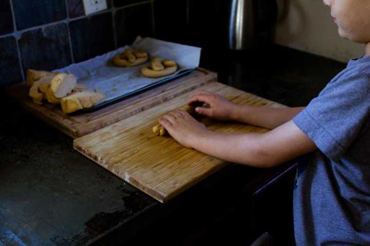 homemade pretzels 4 |www.sparklestories.com| so many fairies