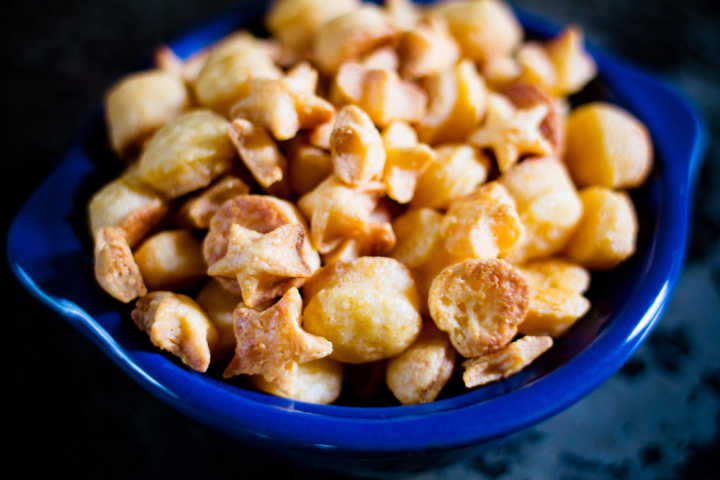 Sparkle Kitchen: Cheesy Cracker