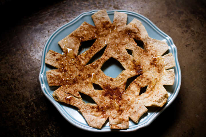 Sparkle Kitchen: Cinnamon Honey Snowflakes