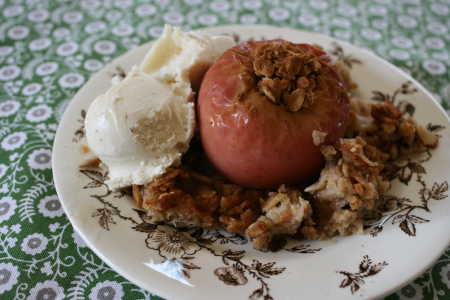 sparkle kitchen: baked apples with cinnamon oat nut stuffing