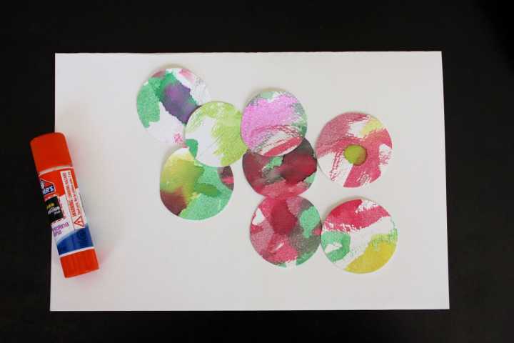 graphic-watercolor-circles-and-glue-?-to-make-the-perfect-thank-you-note