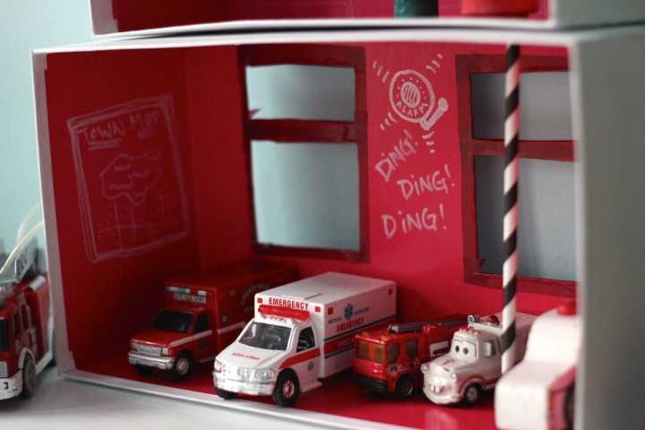 Sparkle Craft: Fire Station Doll House