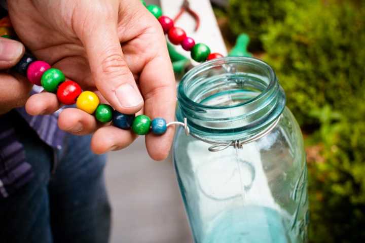 attaching handle to jar