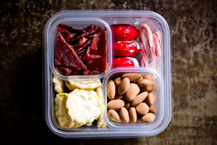 Sparkle Kitchen Airplane Snack Boxes — Sparkle Stories