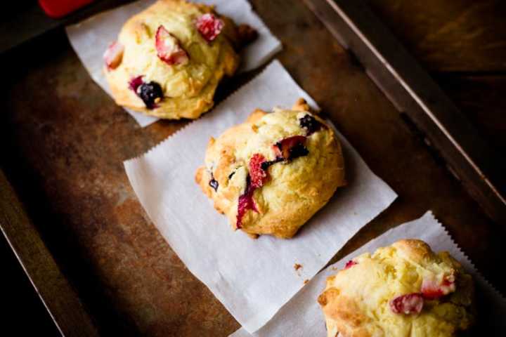 Sparkle Kitchen: Double Berry "Rock" Cakes