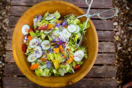 sparkle kitchen: flower-y summer salad