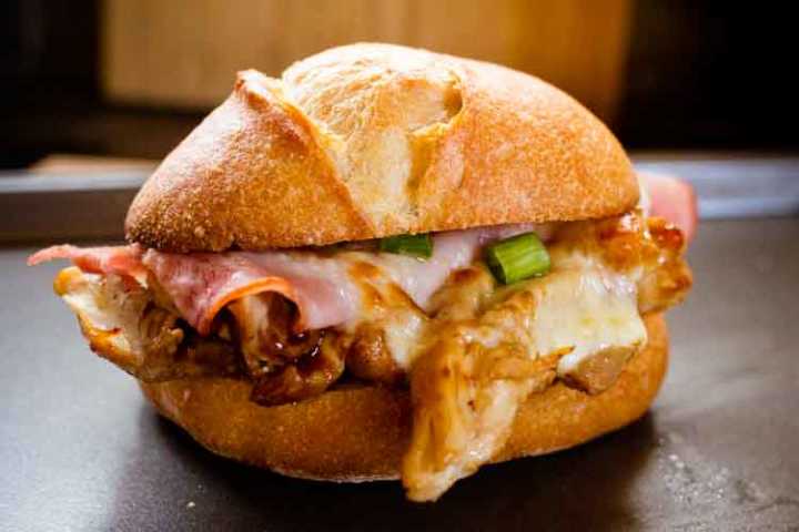 Sparkle Kitchen: Smokey Mountain Chicken Sandwiches