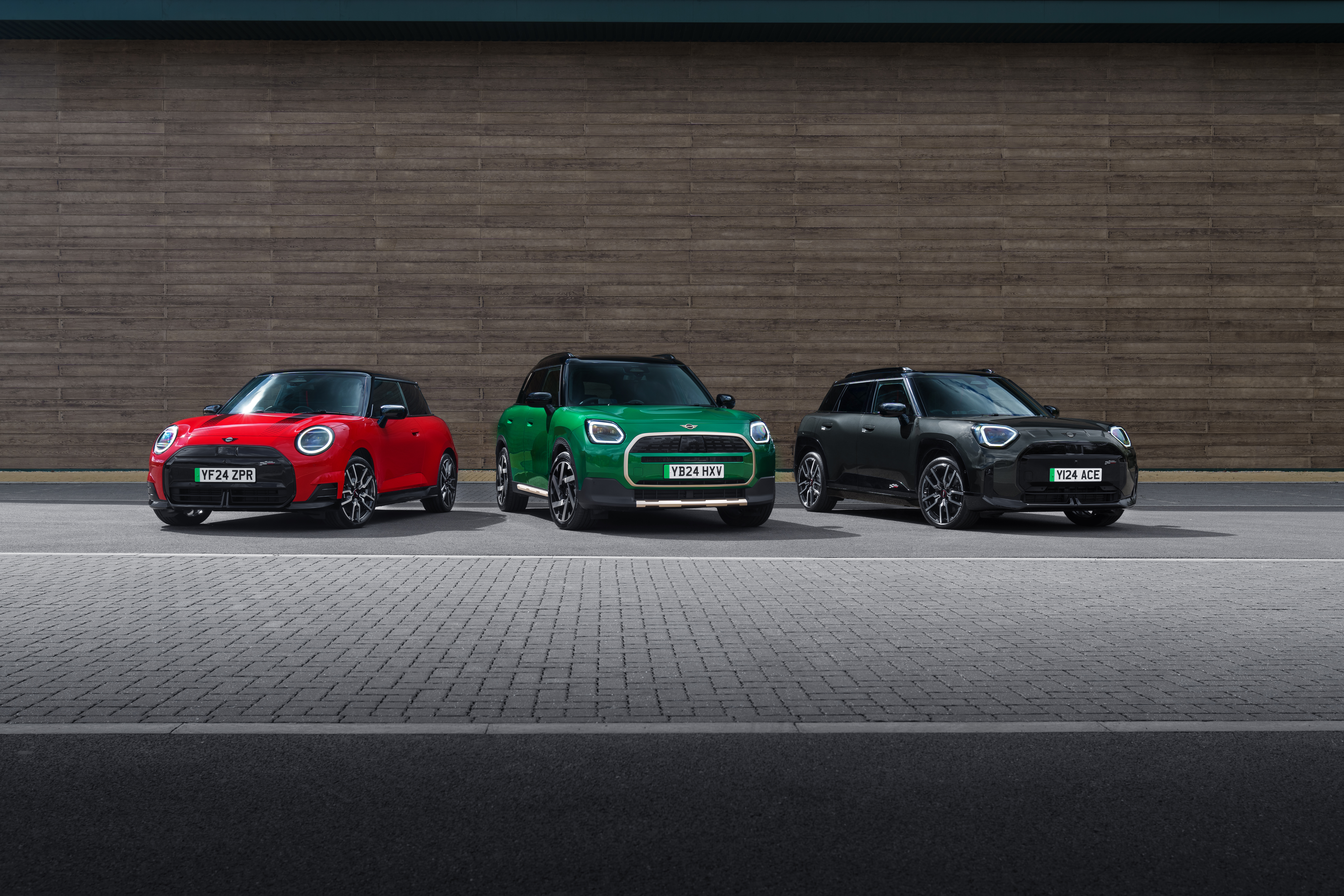 MINI Cooper vs MINI Countryman: Which MINI Is Right for You?