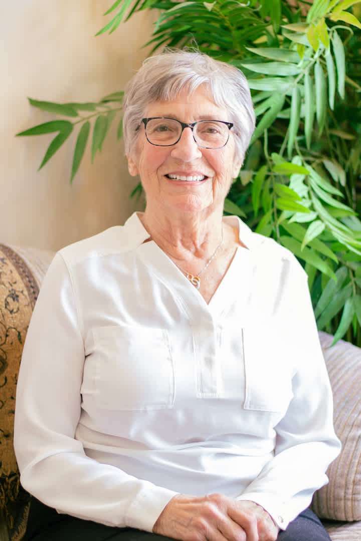 Lee, 83 yrs