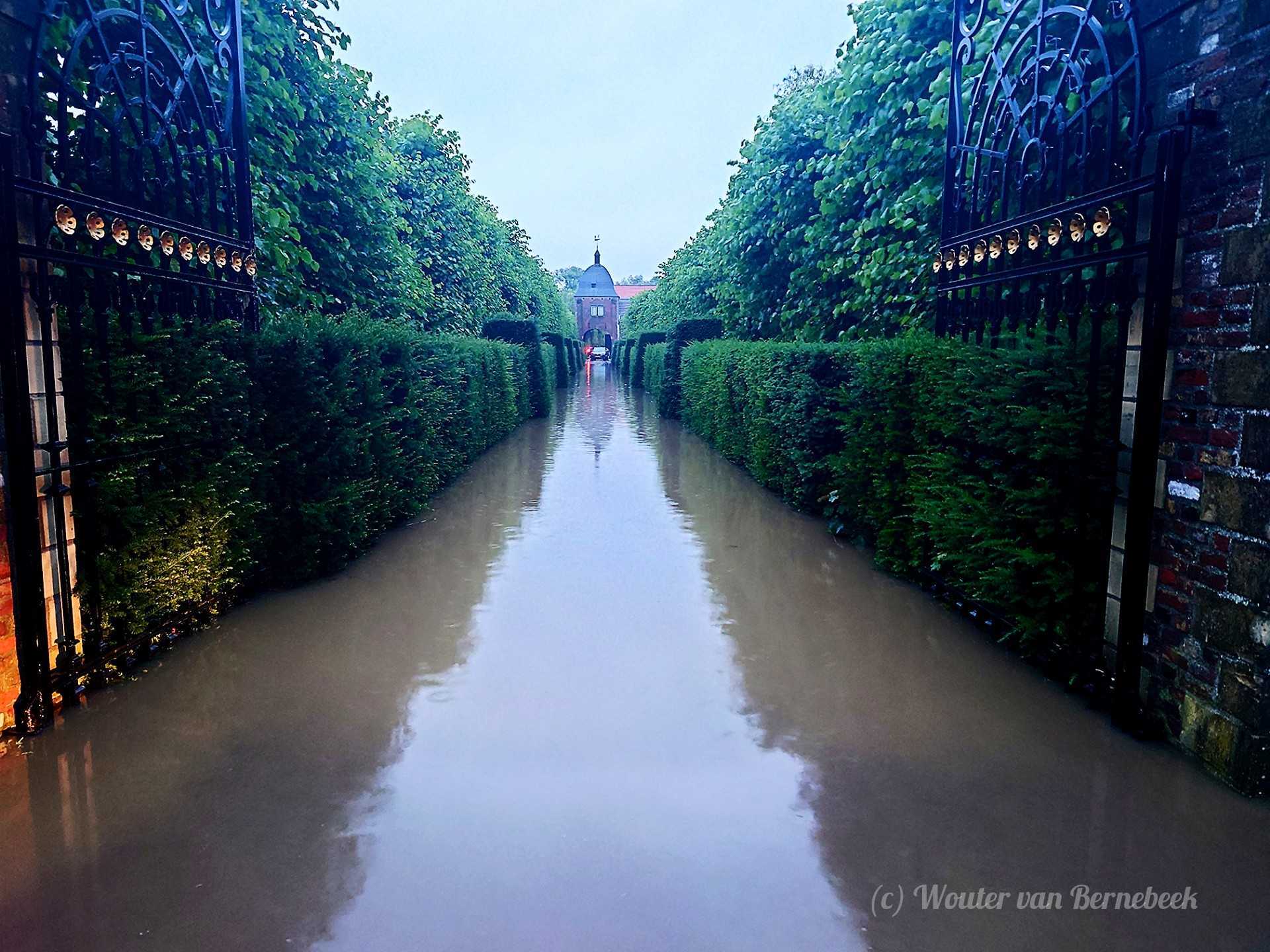 pix Wateroverlast Zuid Limburg https www weeronline nl nieuws neerslag en noodweer