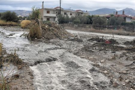 Zware regen en overstromingen in Griekenland door storm Ariel