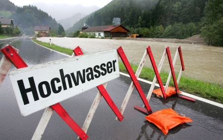 Opruimen na modderstromen Oostenrijk kan maanden duren