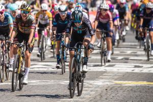 Droge en zonnige editie Tour de France Femmes