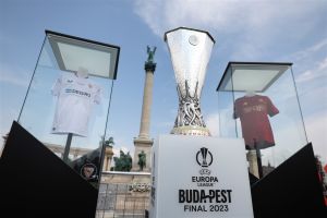 Fraai voetbalweer in Boedapest tijdens finale Europa League