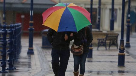 Code geel wegens zware regen in zuiden van Engeland