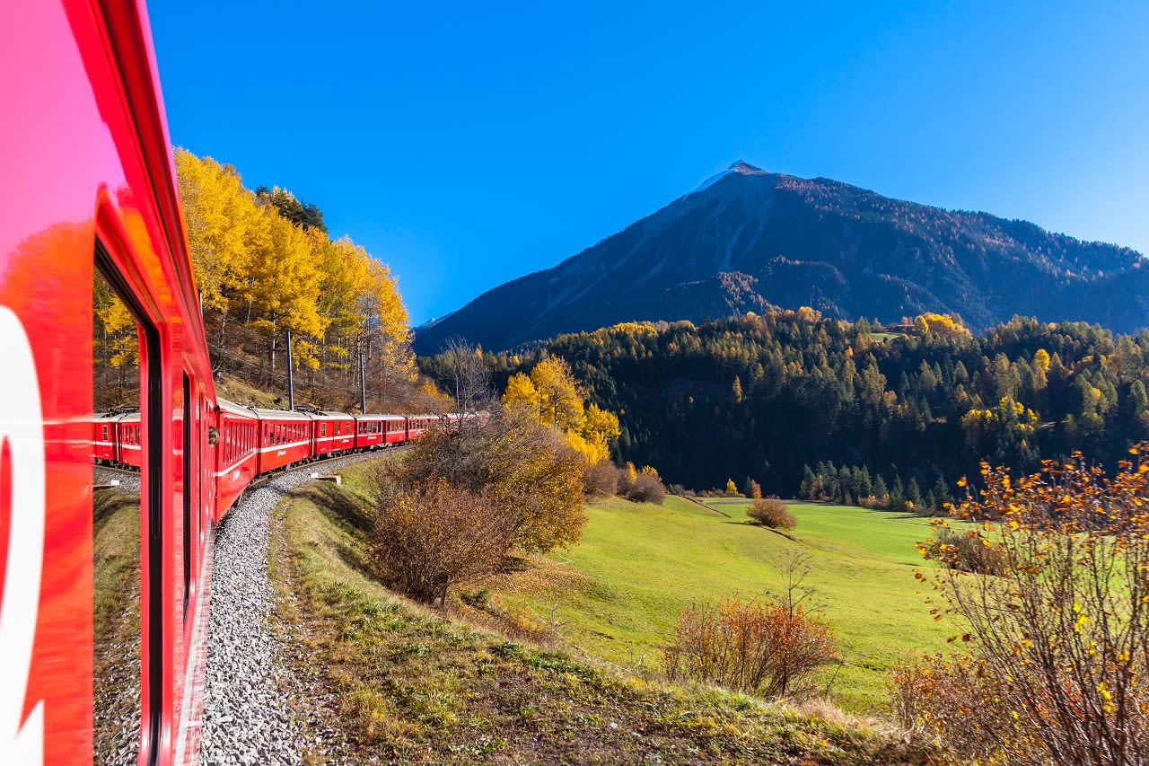 Treinen door Zwitserland in de herfst. Beeld: AS / Peter Stein