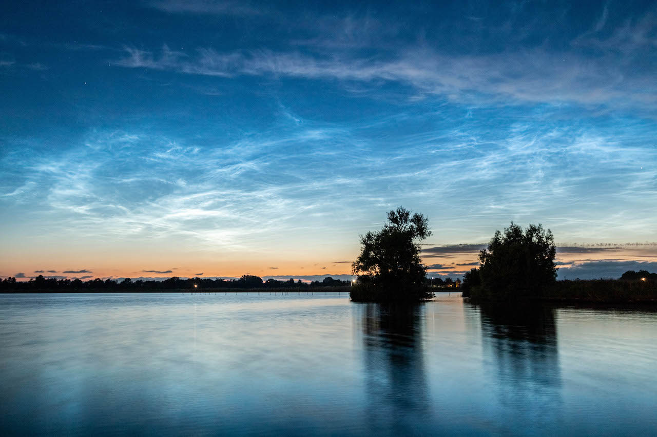 Lichtende nachtwolken gezien in Friesland. Foto: Henk-Jan Hospes