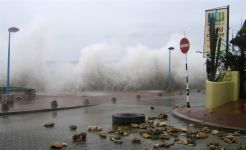 ABC-eilanden bereiden zich voor op tropische storm