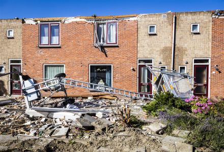 Ongeveer 150 huizen zwaar beschadigd na tornado Zierikzee