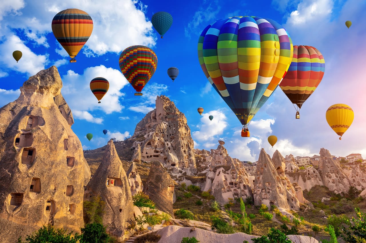Luchtballonvaart Cappadocië. Foto: Adobestock / tawatchau1990