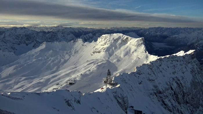 Dalende temperaturen en regionaal verse sneeuw in de Alpen