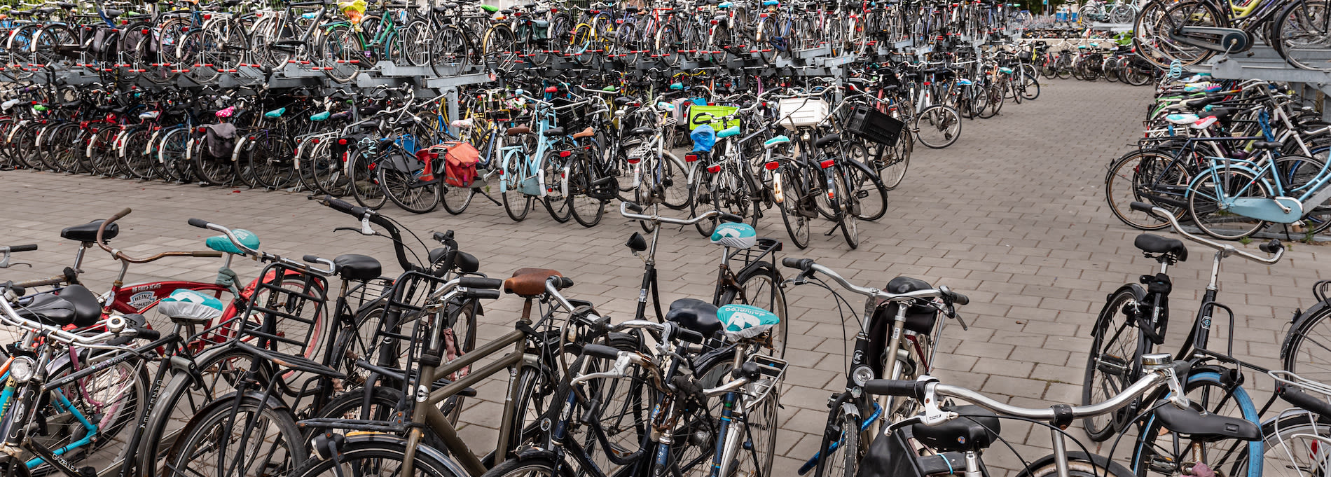 Parkeerplaats voor fietsen in Utrecht. Foto: Adobe Stock / Steve