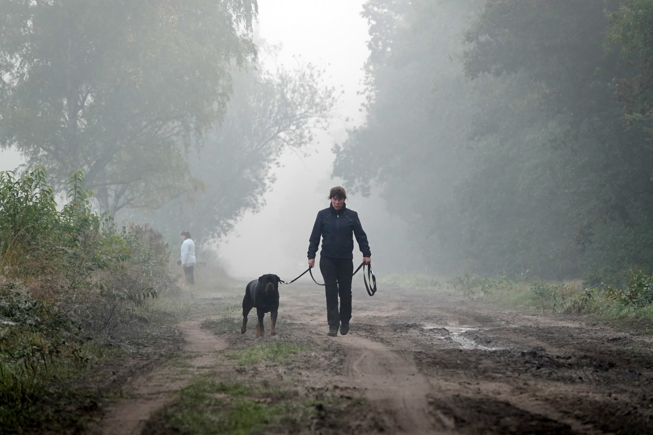 Wandelen in de mist. Foto: Ben Saanen. 
