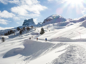 Zonnig en koud winterweer in de Alpen 
